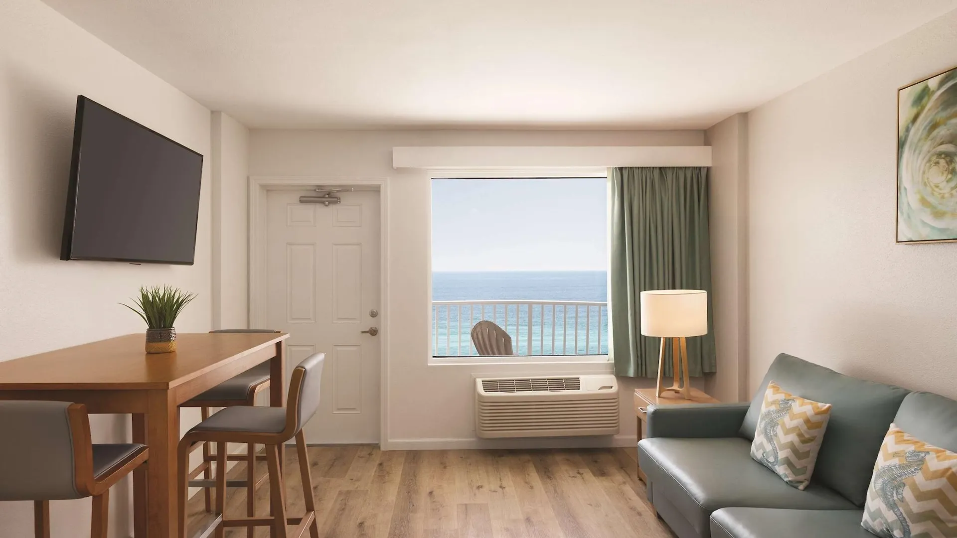 Radisson Beachfront Hotel - Panama City Beach